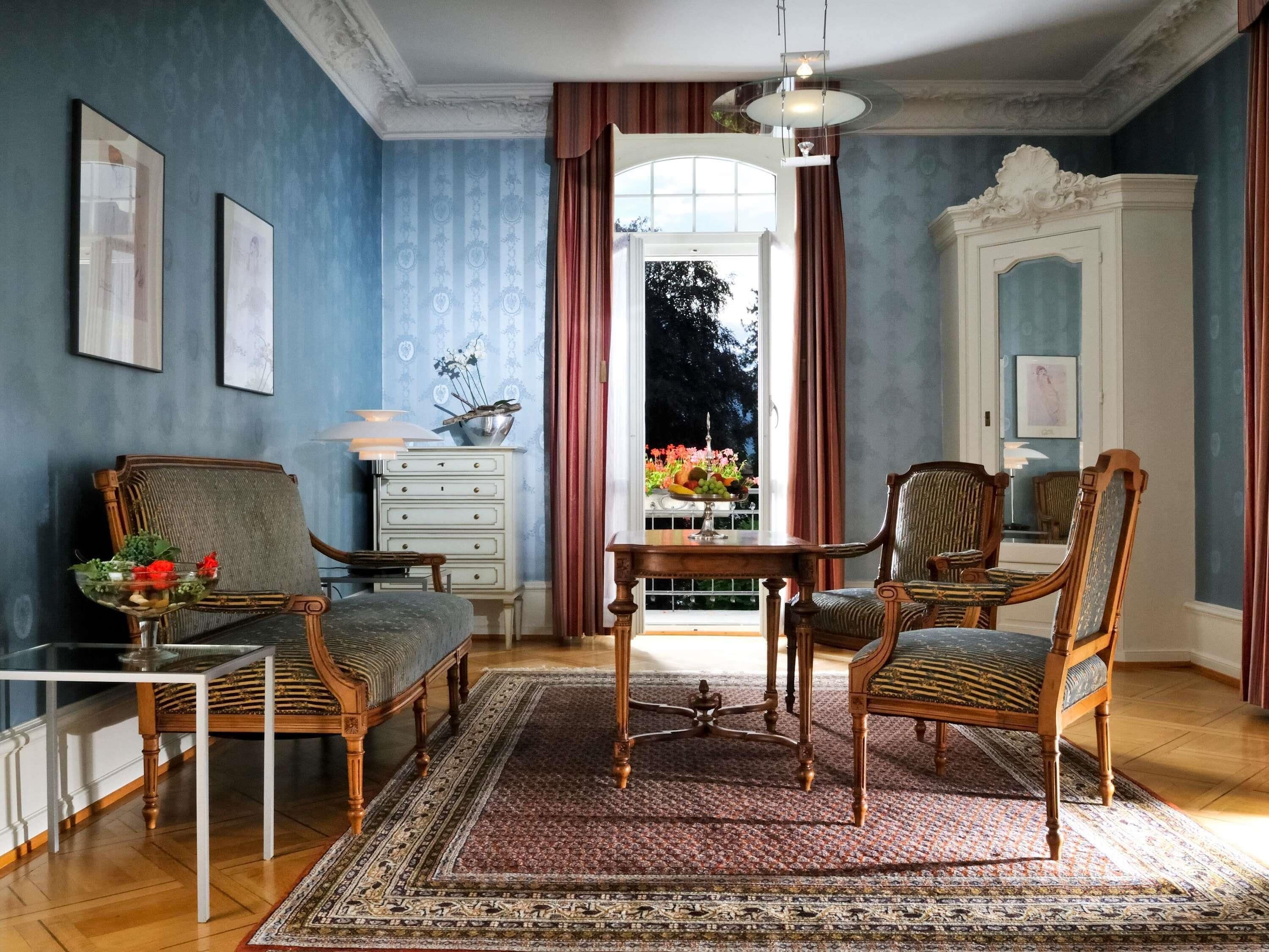 Royal Suite, Balcony (Historic) | Hypo-allergenic bedding, down duvets, in-room safe, desk