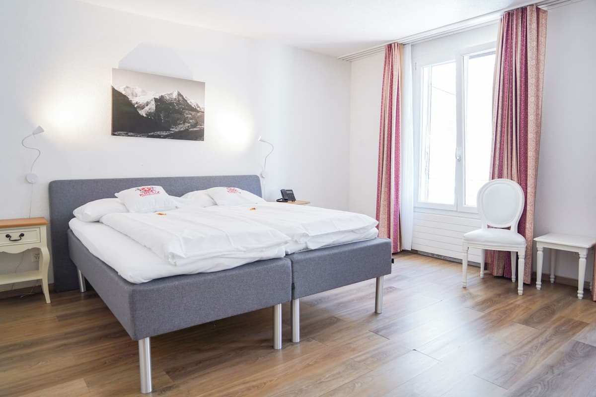 Superior Double or Twin Room | Minibar, in-room safe, desk, blackout curtains