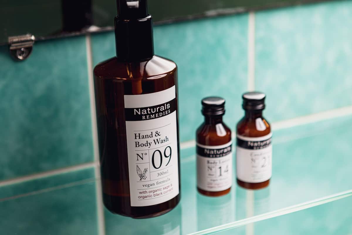 double room (xl) | bathroom amenities | hair dryer, towels