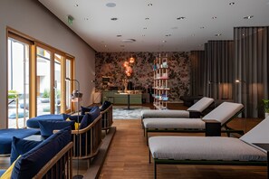 Sauna, steam room, Turkish bath/hammam, body treatments, body wraps