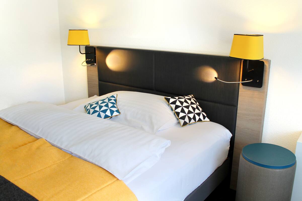 free minibar, in-room safe, desk, blackout curtains