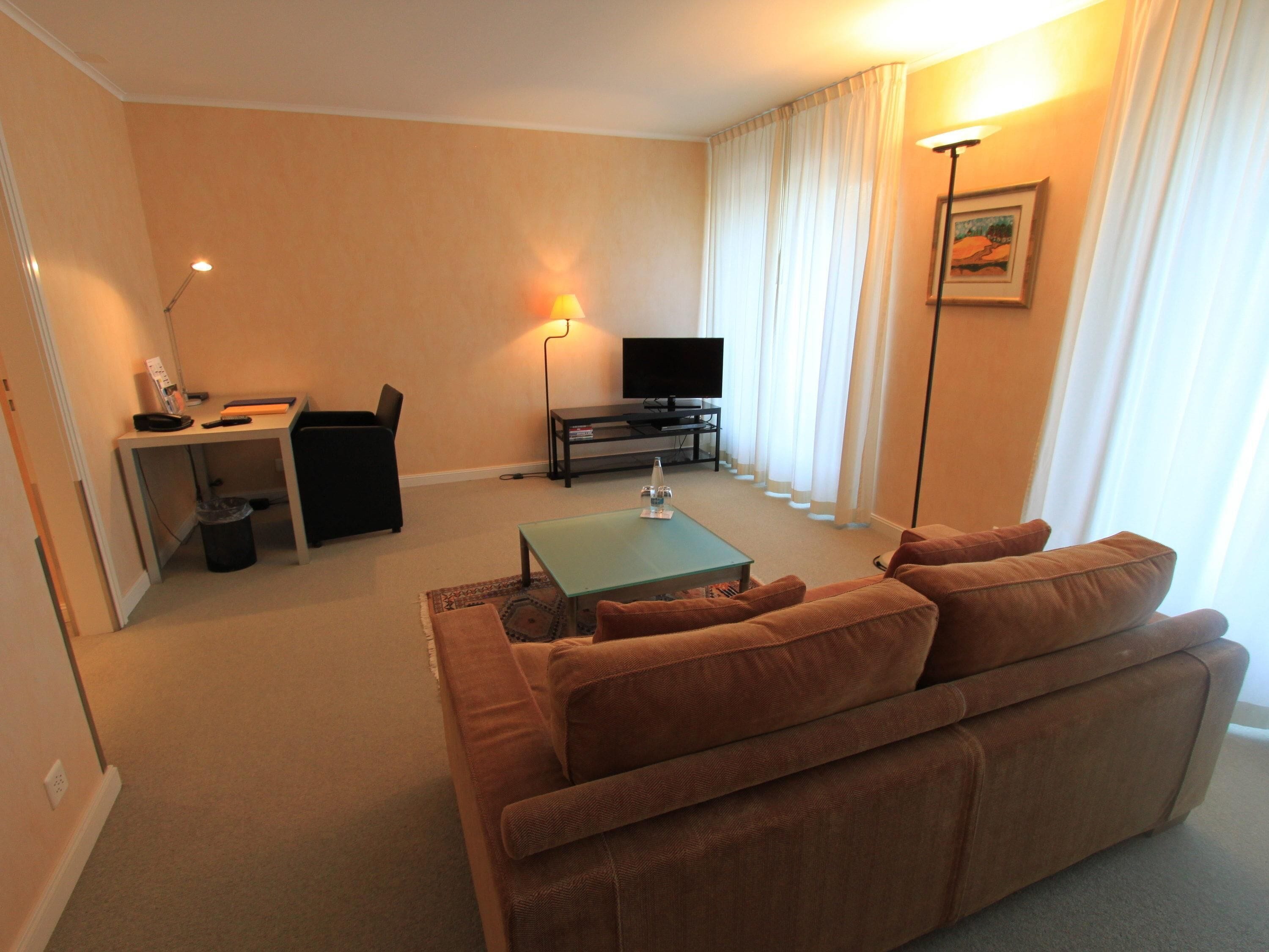 standard suite, 1 double bed with sofa bed | free minibar, in-room safe, desk, blackout curtains