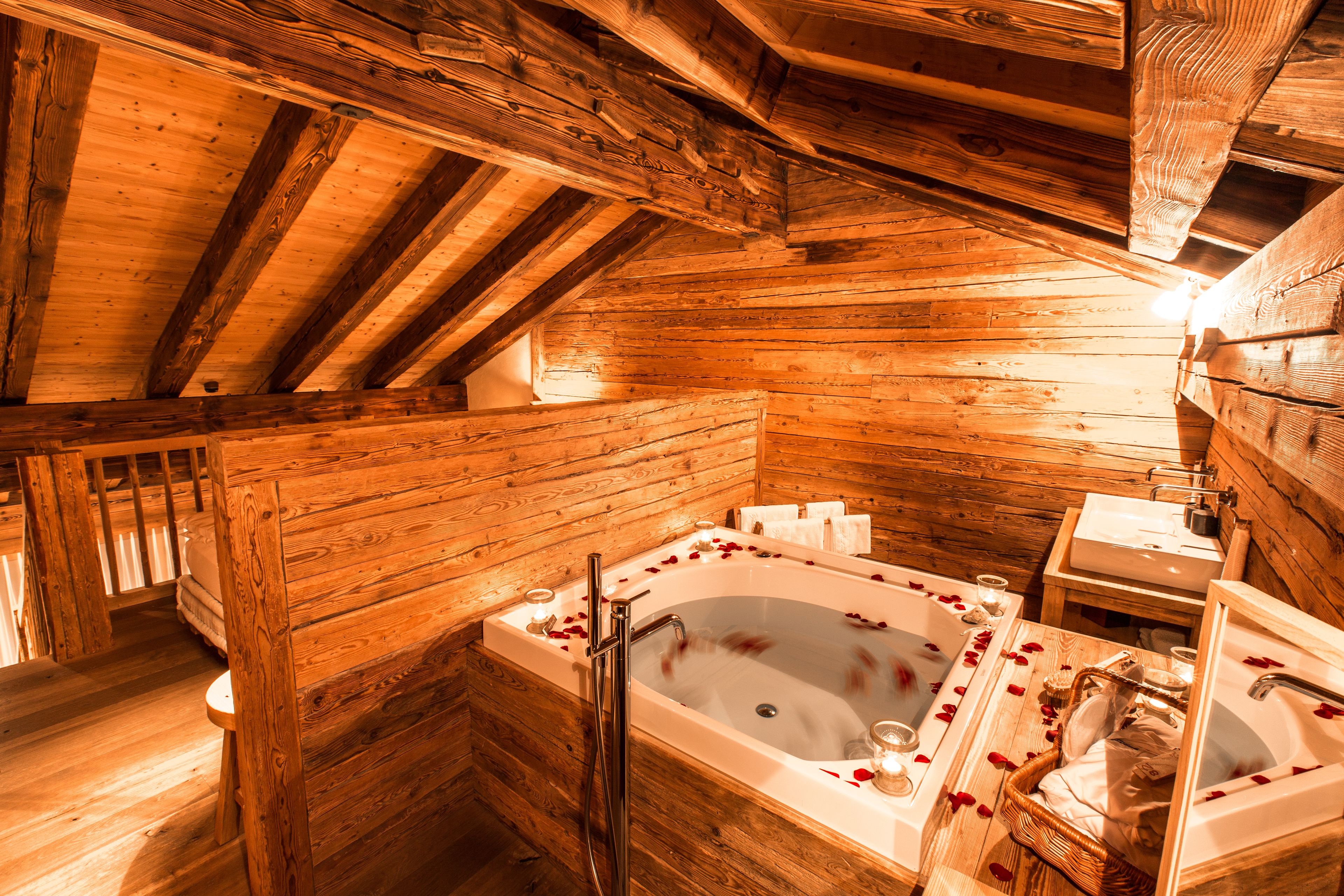 suite (giebelstube) | 1 bedroom, hypo-allergenic bedding, free minibar, in-room safe