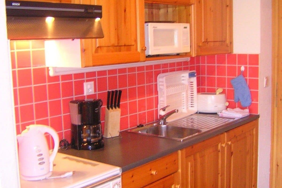 classic studio | private kitchenette | fridge, microwave, oven, stovetop