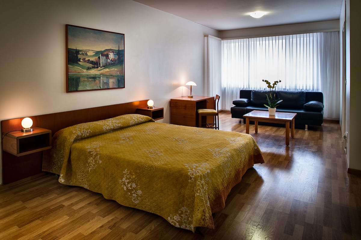 Quintuple Room | In-room safe, desk, cribs/infant beds, free WiFi