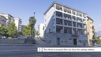 Perincian bahagian luar