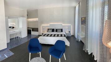 Double Room Superior Top, Balcony | Cofres nos quartos, escrivaninha, Wi-Fi de cortesia, roupa de cama