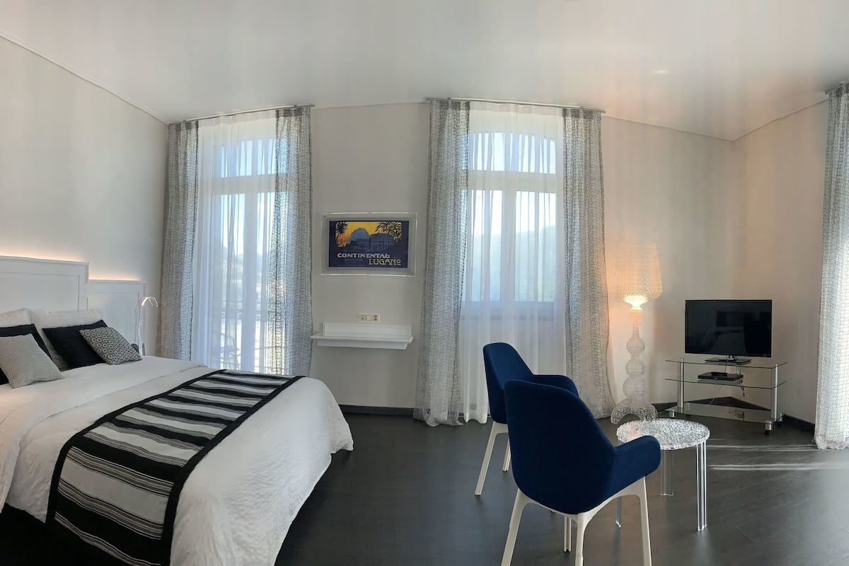 double room superior top, balcony | in-room safe, desk, free wifi, bed sheets