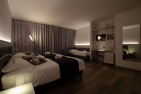 Superior Room | Minibar, desk, soundproofing, cribs/infant beds - Milano (Mendrisio)