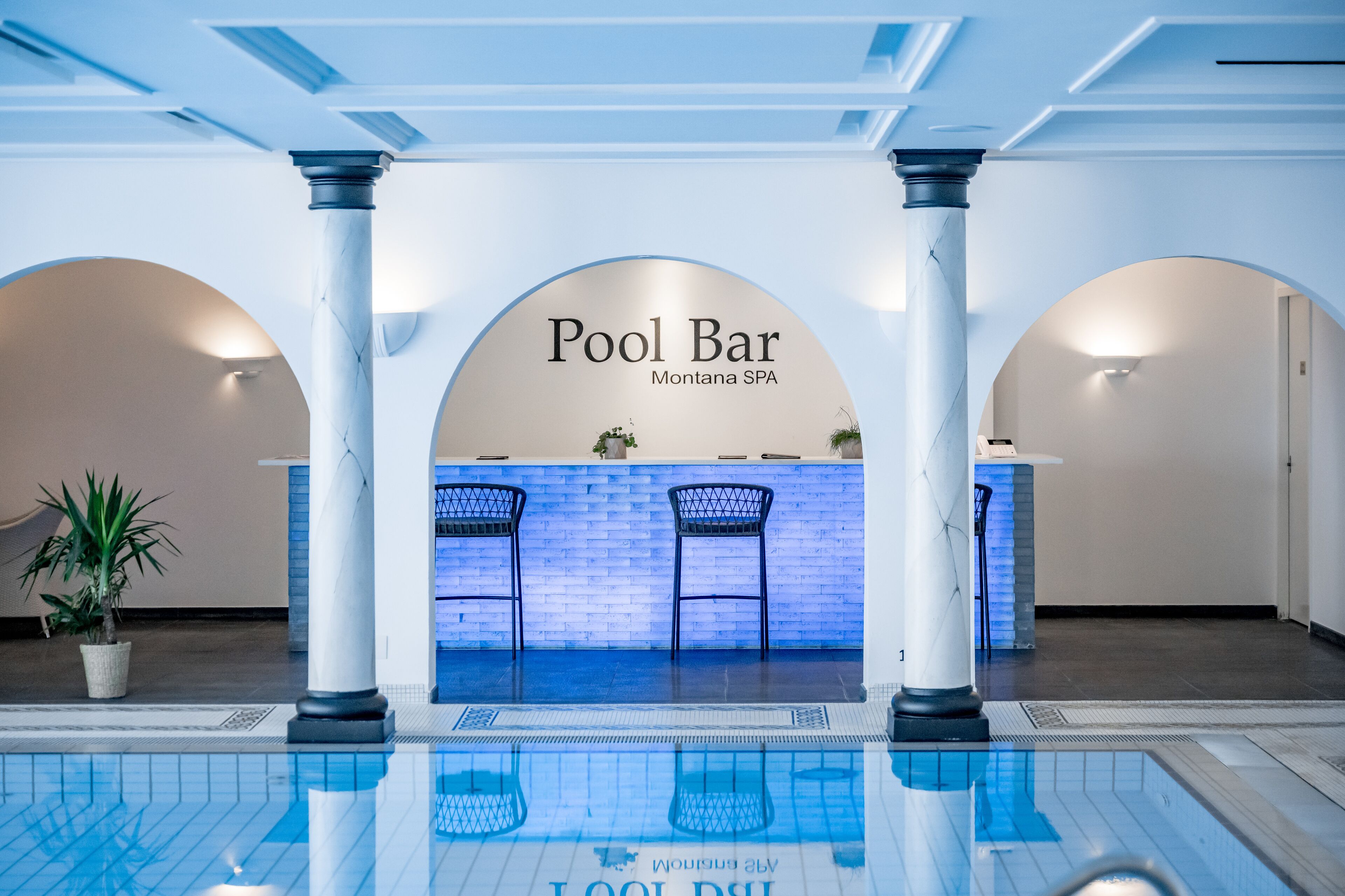 Poolbar