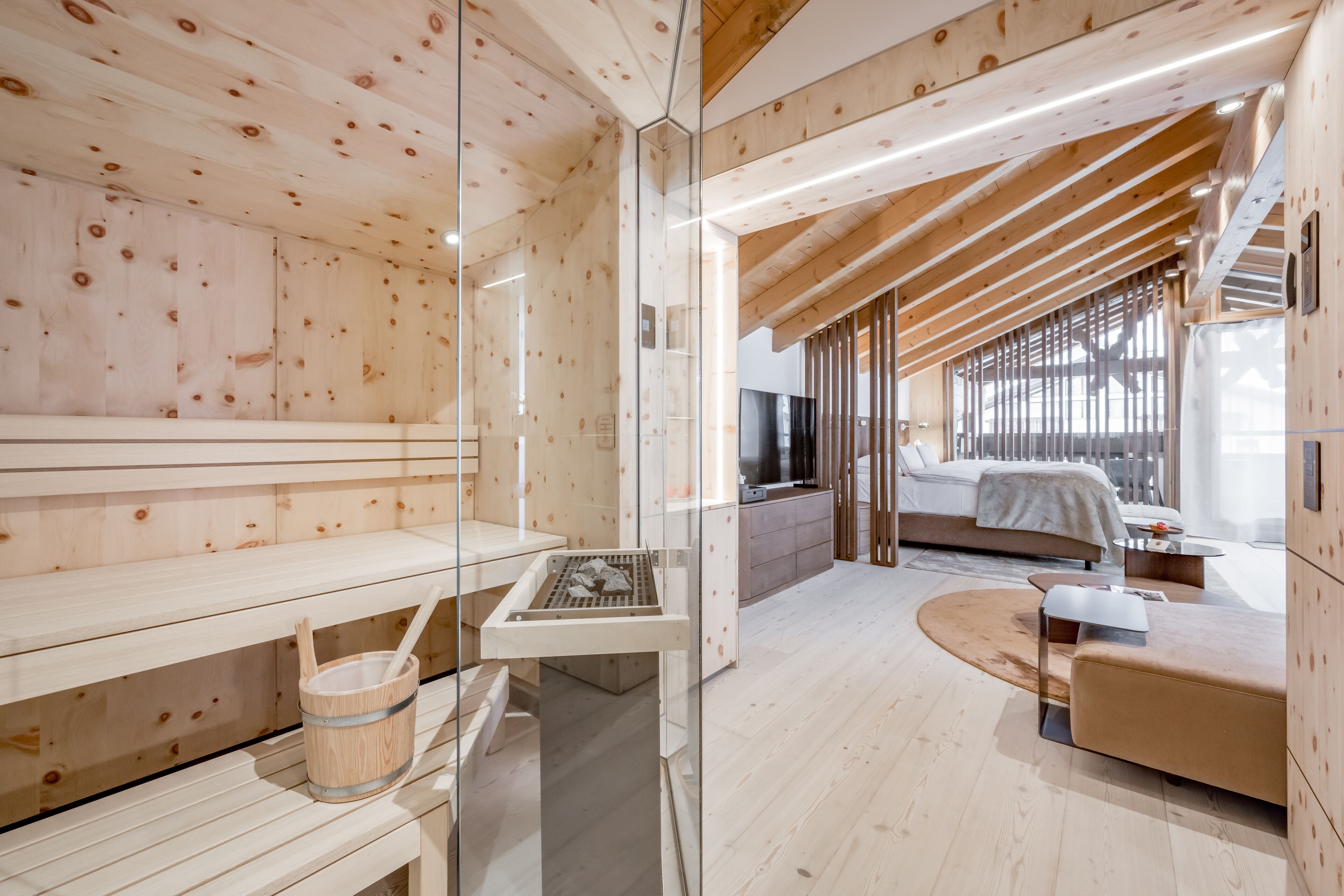 Premium bedding, minibar, in-room safe, individually furnished