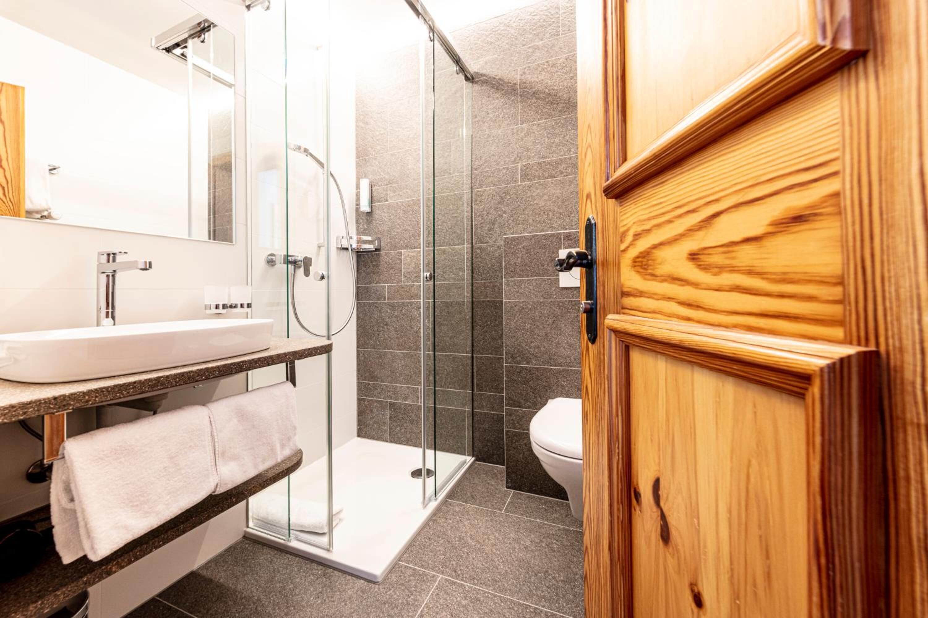 double room | bathroom | shower, hair dryer, towels
