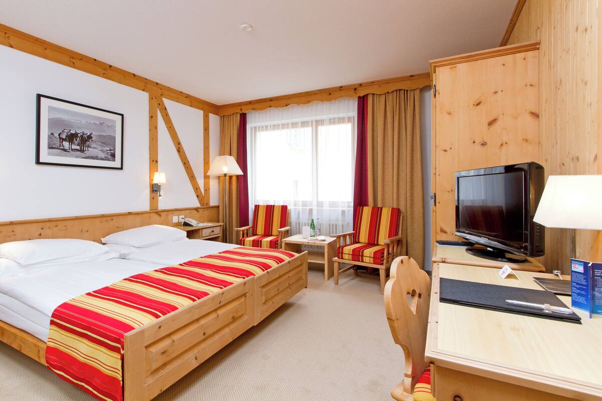Minibar, in-room safe, free WiFi, bed sheets