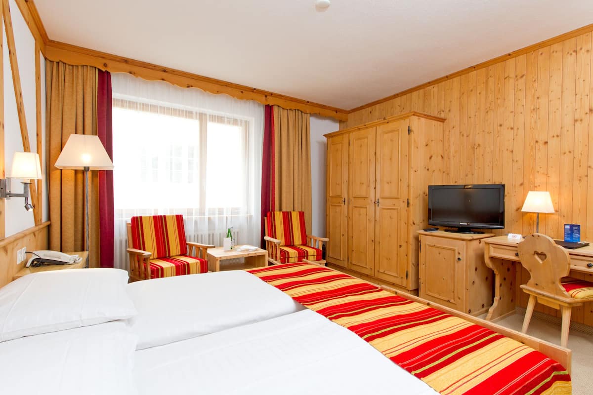 Minibar, coffres-forts dans les chambres, Wi-Fi gratuit, draps fournis
