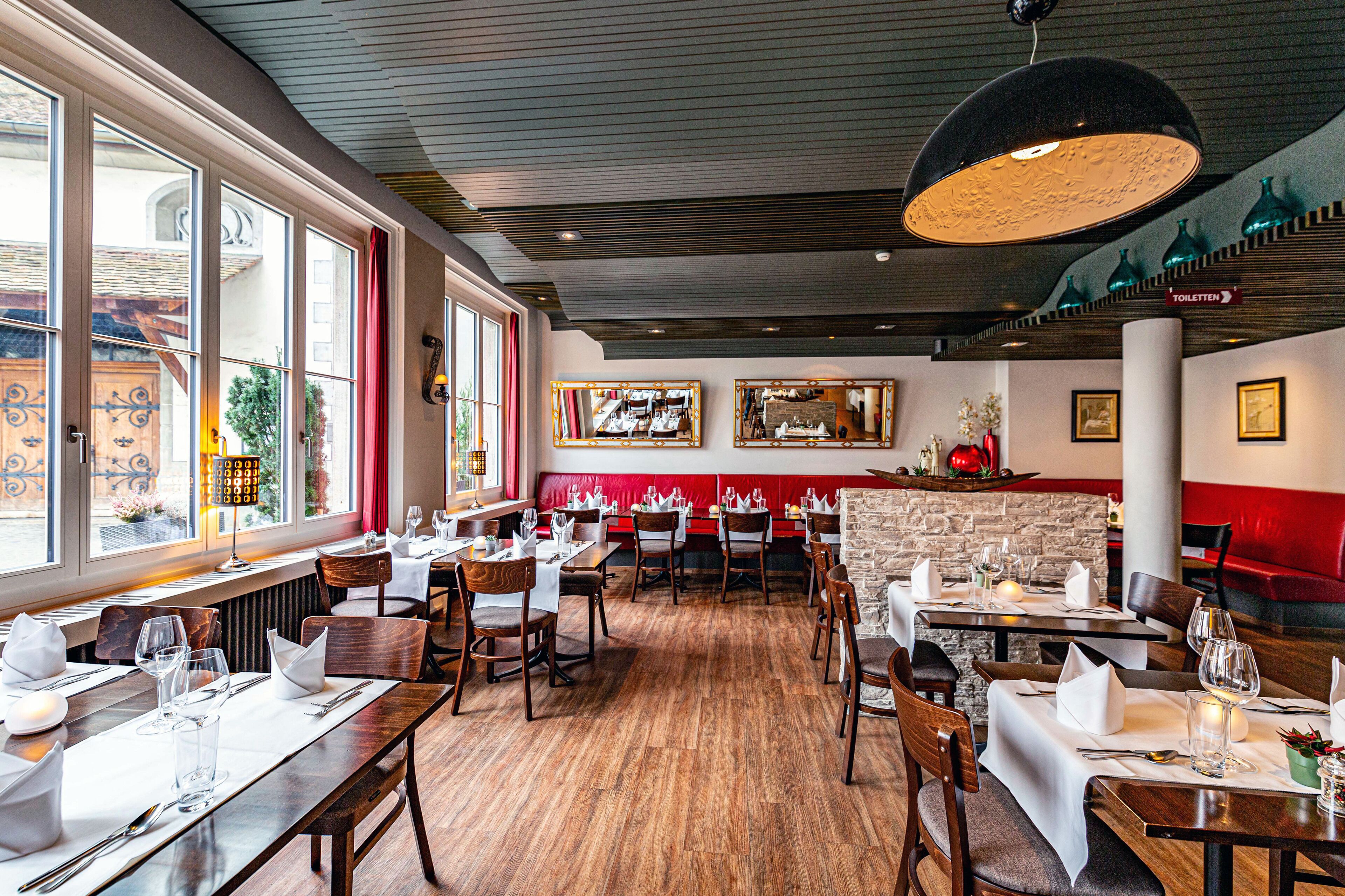 lunch and dinner served, regional cuisine