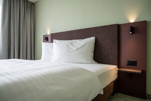 Superior Queensize Room (160cm bed) | 1 bedroom, in-room safe, desk, free WiFi