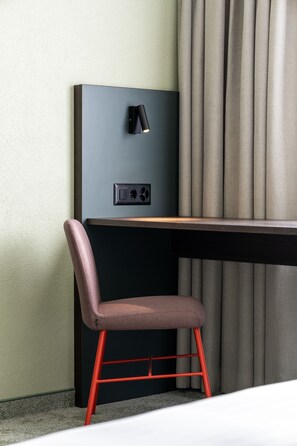 1 bedroom, in-room safe, desk, free WiFi