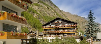 Typically Swiss Hotel Täscherhof