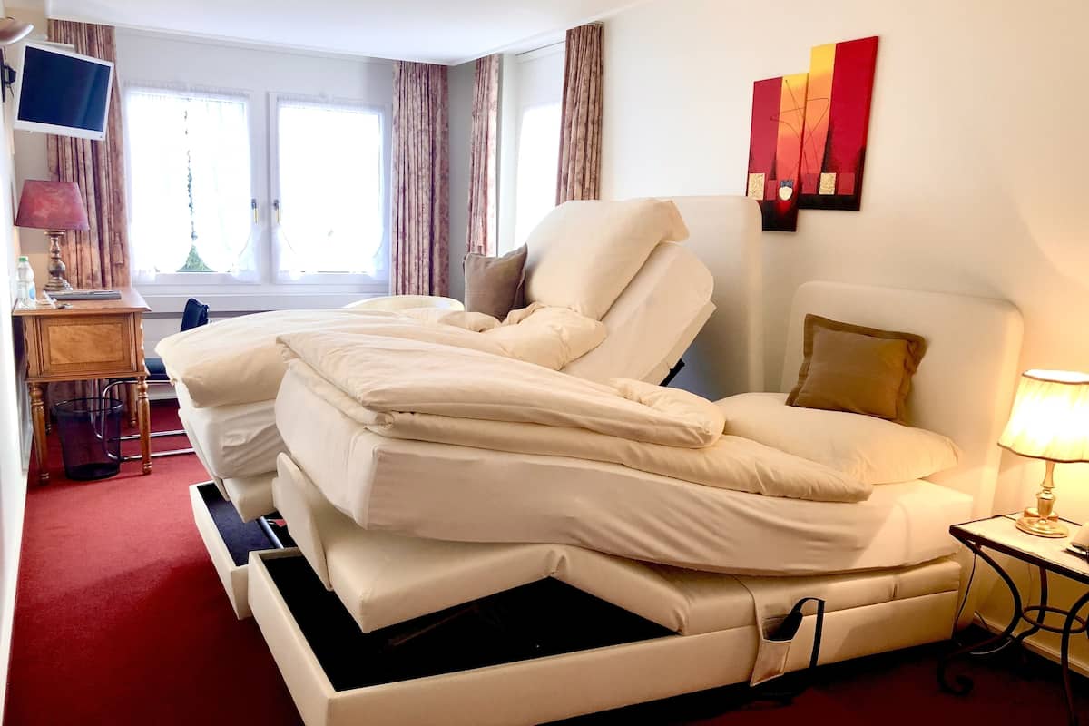 Chambre Double Confort, en angle | Couette en duvet d'oie, coffres-forts dans les chambres
