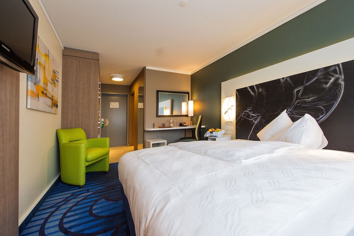 minibar, in-room safe, desk, blackout curtains