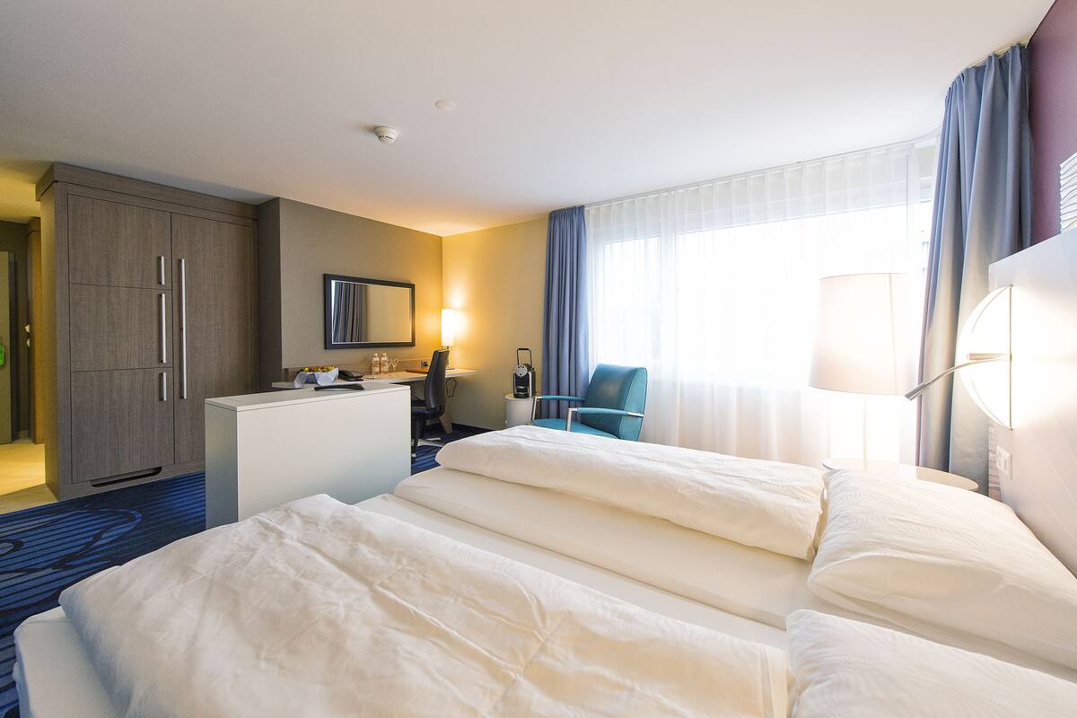 minibar, in-room safe, desk, blackout curtains