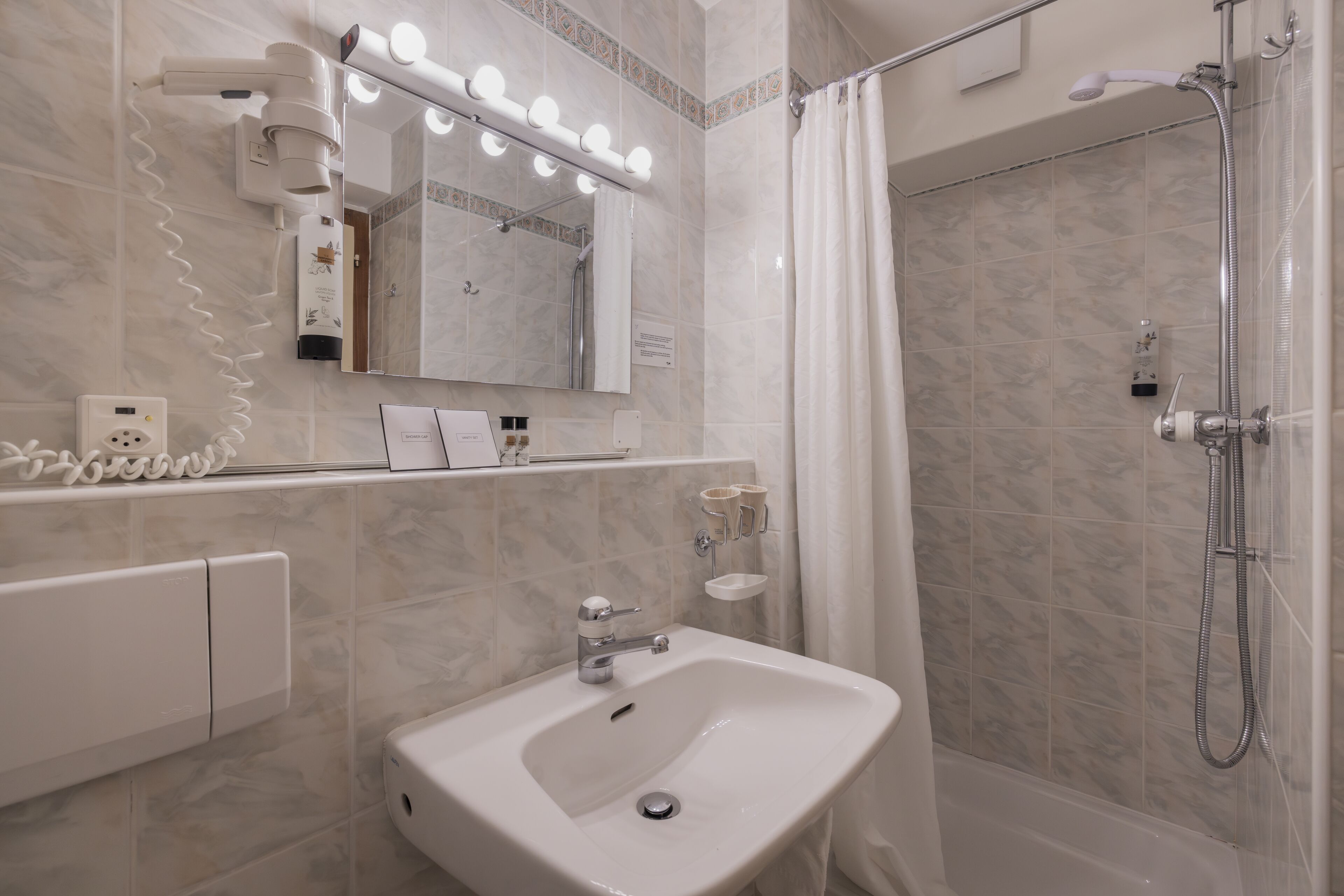 comfort double or twin room | bathroom | free toiletries, hair dryer, towels