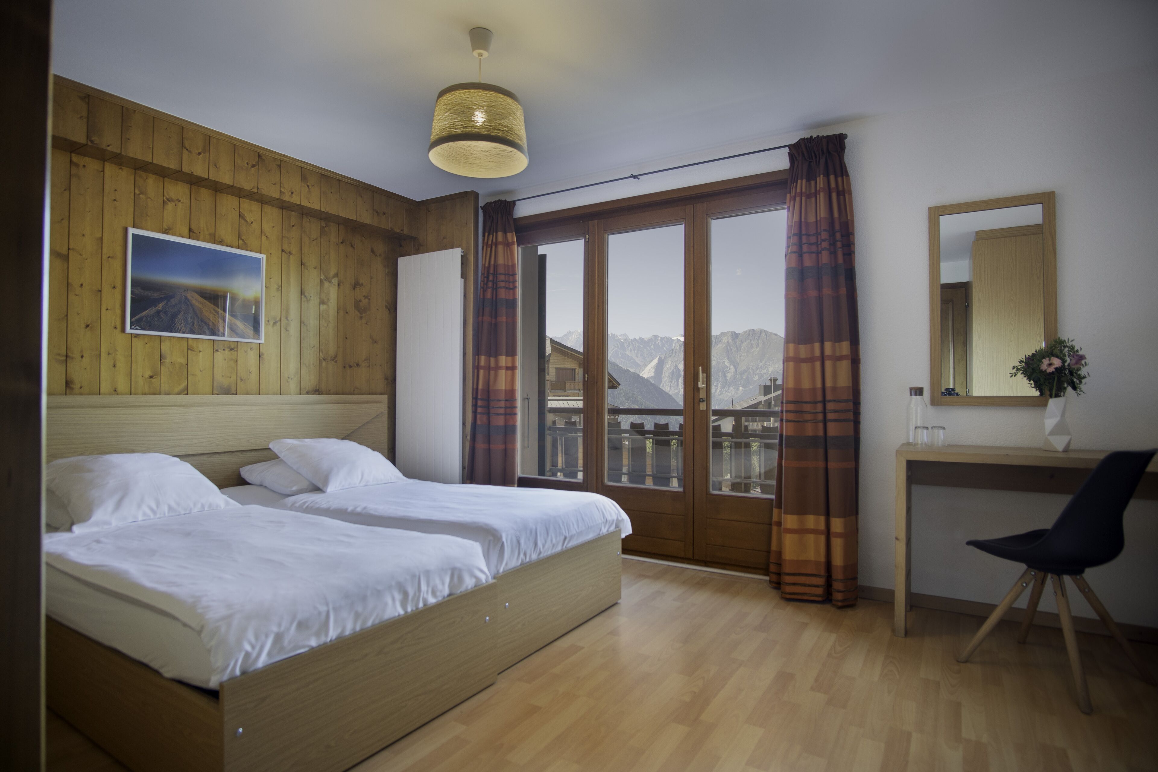 deluxe double room | desk, blackout curtains, soundproofing, free wifi