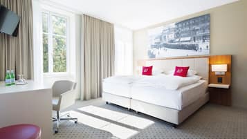 Hochwertige Bettwaren, Daunenbettdecken, Pillowtop-Betten, Zimmersafe