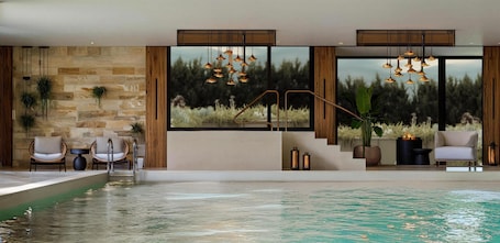 Indoor pool, sun loungers