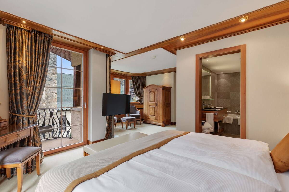grand suite (matterhorn view) | 1 bedroom, hypo-allergenic bedding, minibar, in-room safe