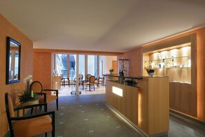 Sauna, hot tub, steam room, body treatments, aromatherapy