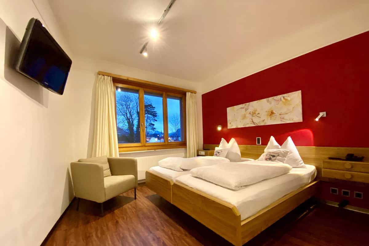 1 bedroom, in-room safe, desk, laptop workspace