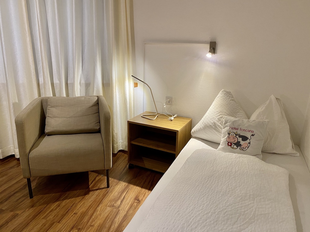 Hotel Toscana by null