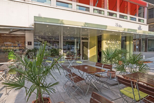 Unclassified image, 1 of 14, button - Hotel Linde (Baden)