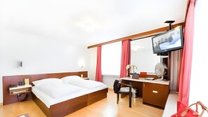 Unclassified image, 3 of 14, button - Hotel Linde (Baden)