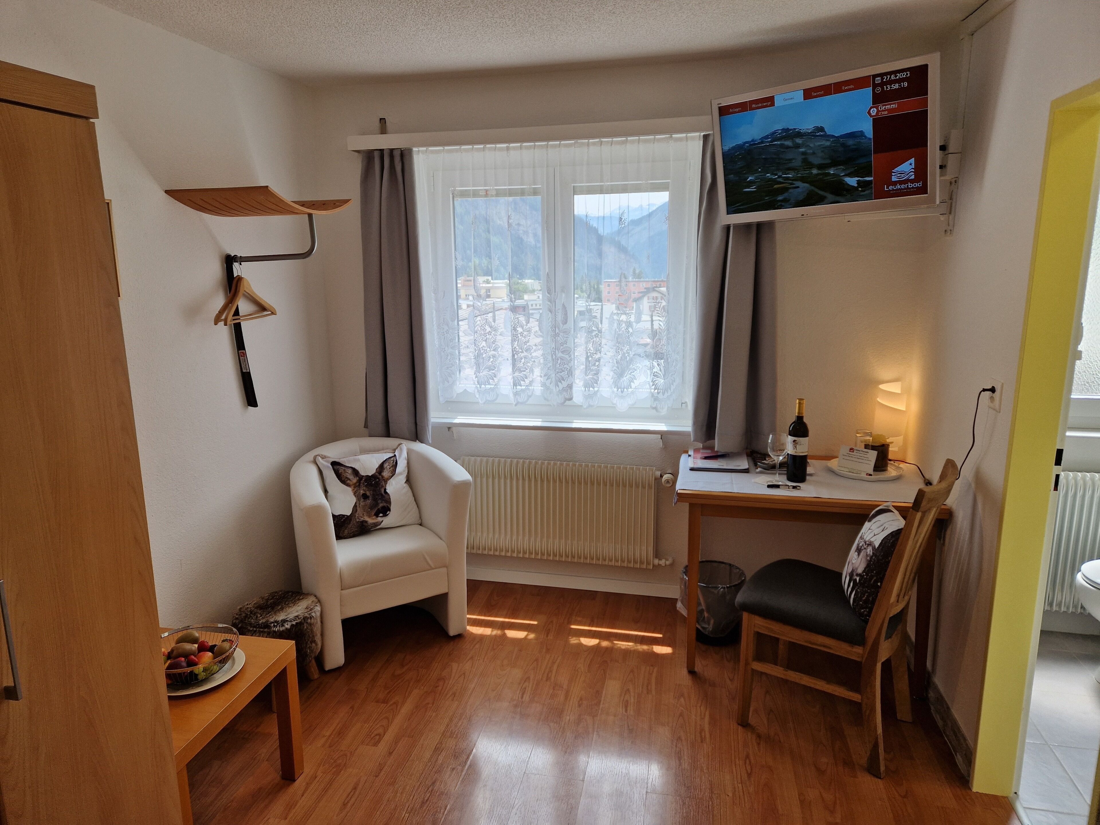 standard single room, 1 bedroom, non smoking, mountainside | 1 bedroom, in-room safe, desk, blackout curtains