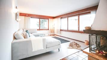 Ferienwohnung | Allergikerbettwaren, Zimmersafe, Schreibtisch, kostenloses WLAN