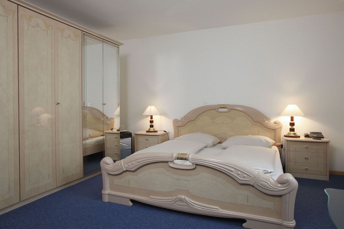 Comfort Oda | Minibar, masa, ücretsiz beşik/çocuk yatağı, portatif/ilave yatak