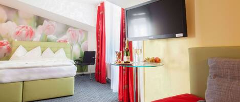 Standard Triple Room | Premium bedding, down comforters, Select Comfort beds, desk