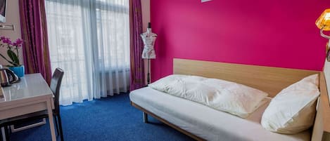 Einzelzimmer | Hochwertige Bettwaren, Daunenbettdecken, Select-Comfort-Betten