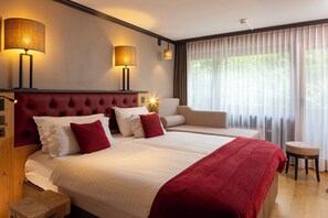 Double Room | Premium bedding, minibar, in-room safe, desk - Hotel Cailler (Charmey)