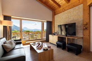 Premium bedding, minibar, in-room safe, desk - Hotel Cailler (Charmey)