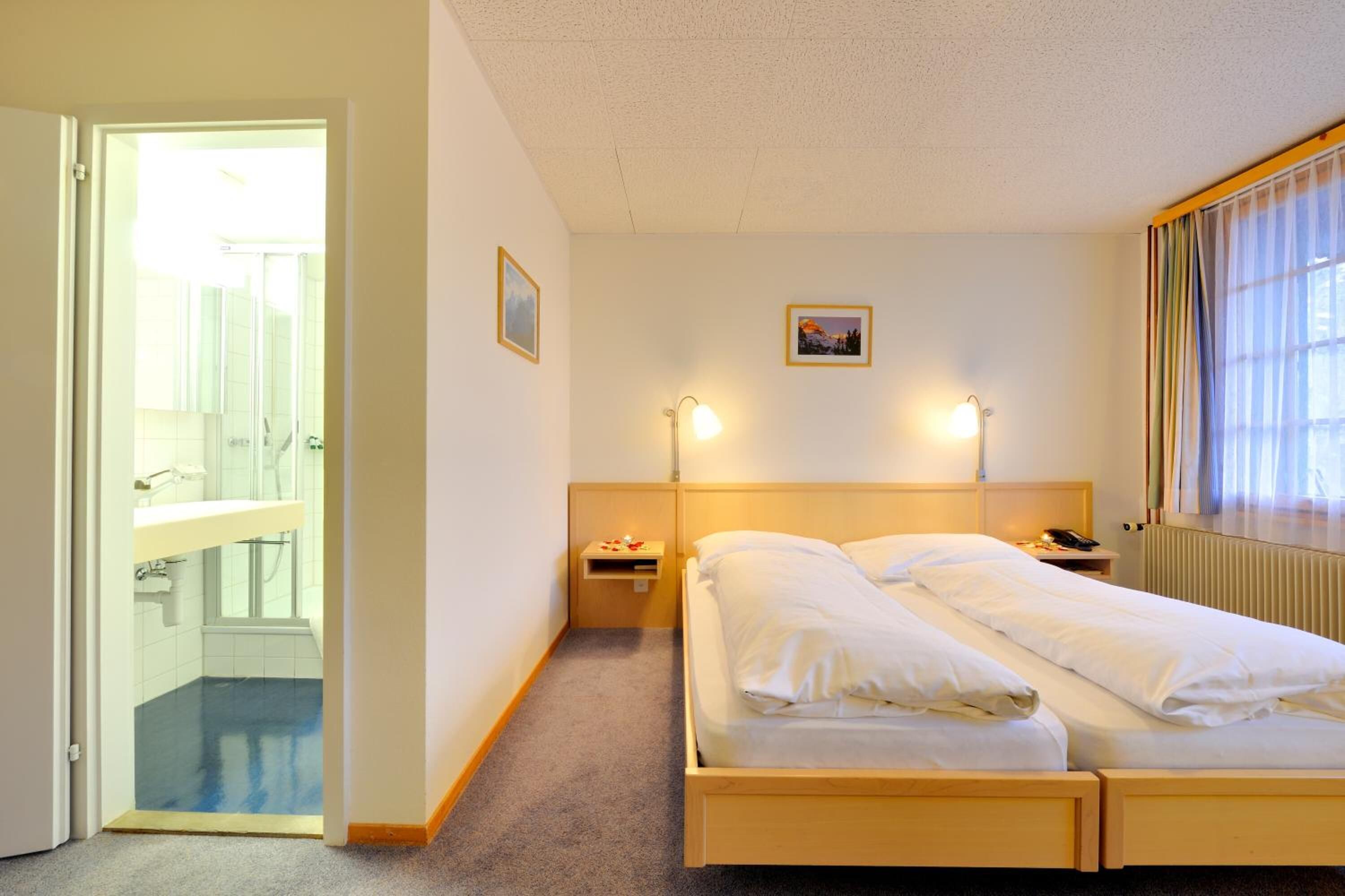 1 bedroom, in-room safe, desk, blackout curtains