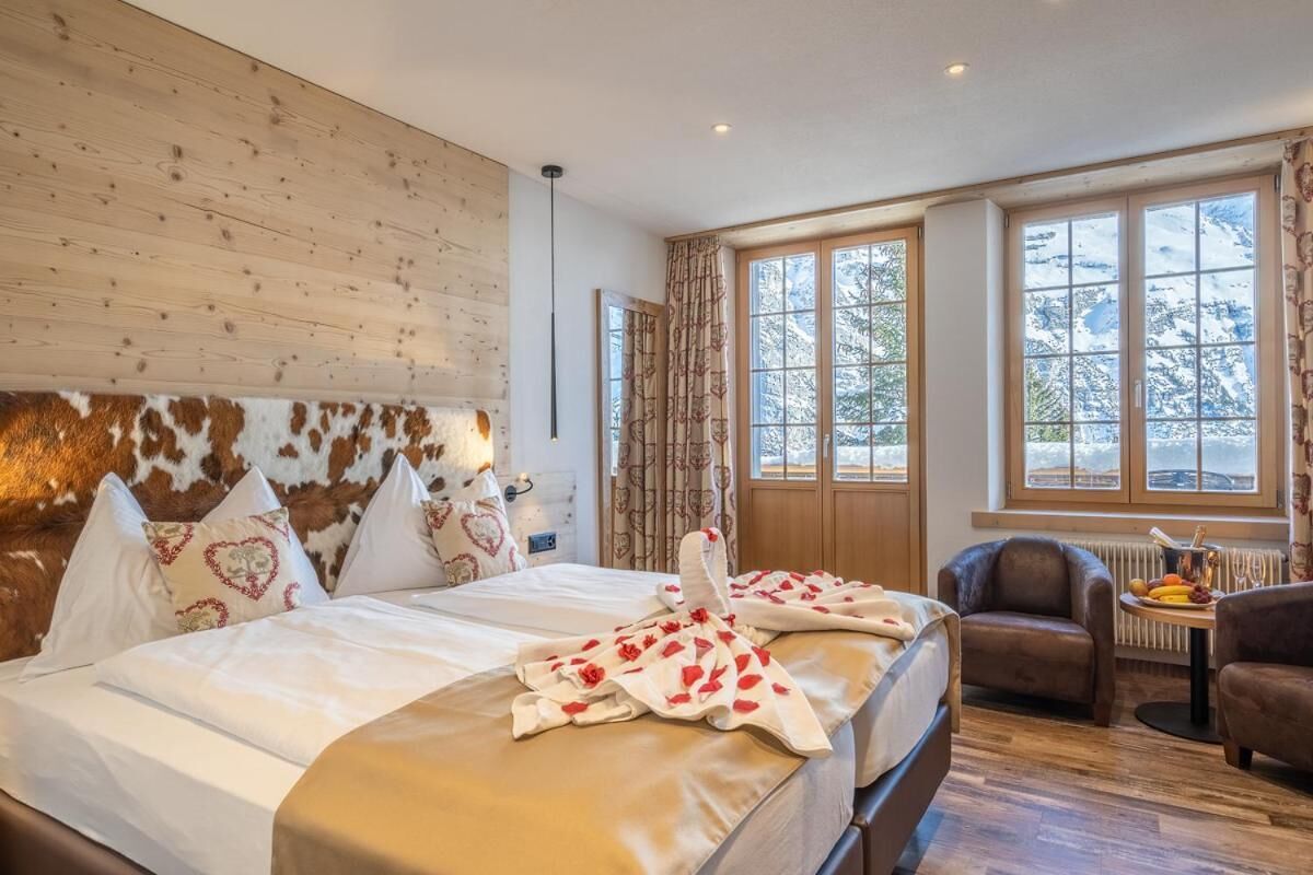 1 bedroom, in-room safe, desk, blackout curtains