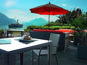 3 restaurants, spécialités Cuisine internationale