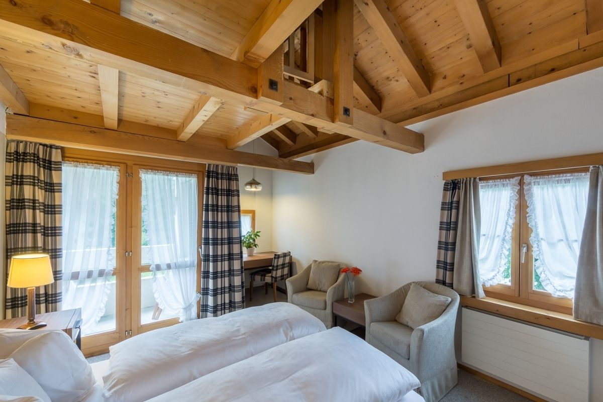 in-room safe, free wifi