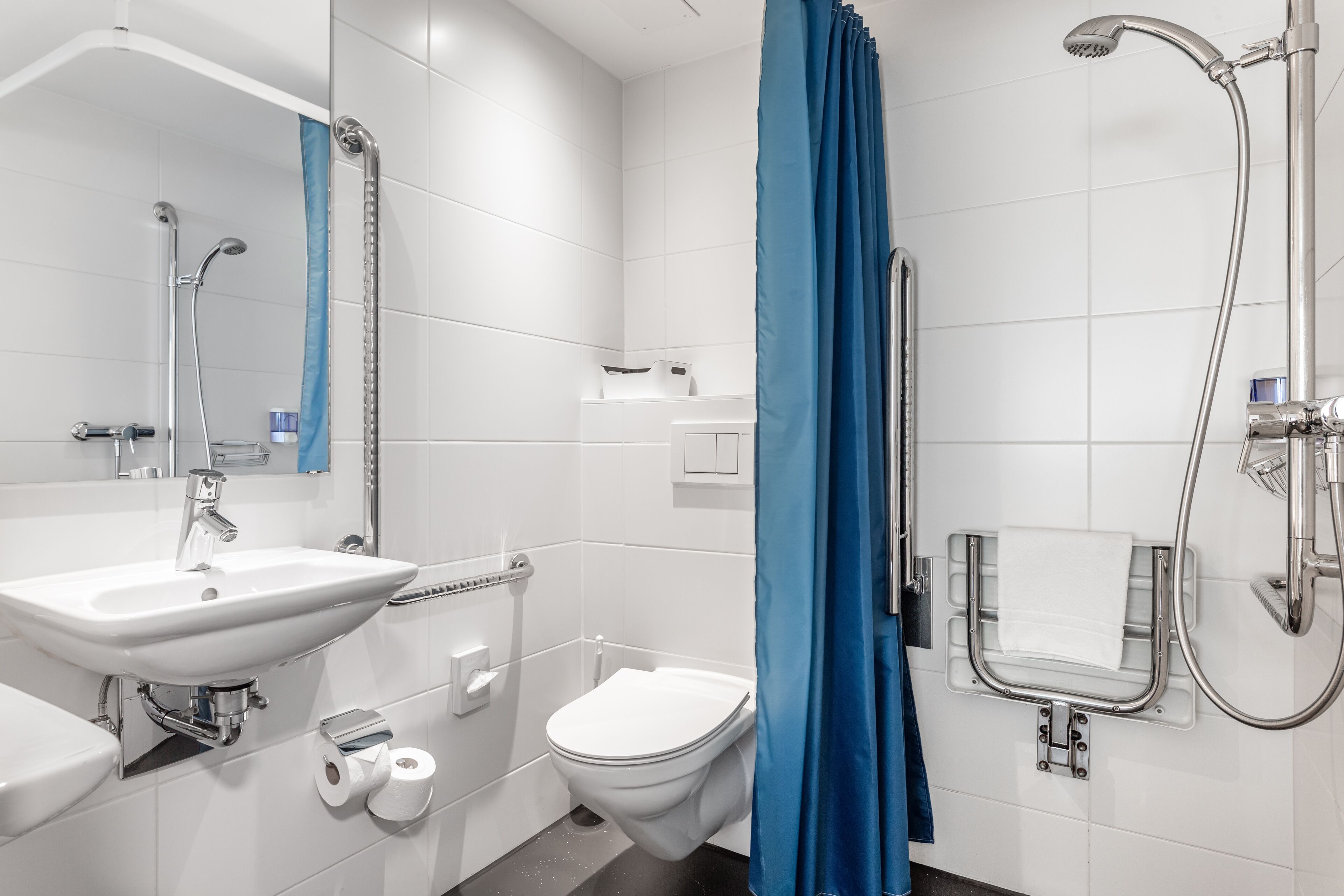 Photo - Hotel Marta - 1950's architecture in Zurich's vibrant old town, near main station