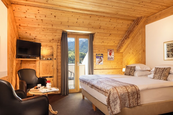 Doppelzimmer | Kostenlose Minibar, Zimmersafe, Schreibtisch, Bettwäsche