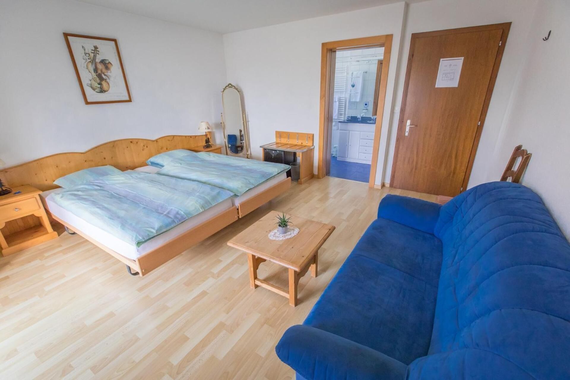 minibar, desk, rollaway beds, free wifi