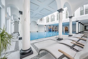 Indoor pool, pool loungers